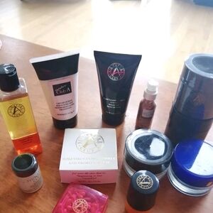 BUNDLE OF SIGNATURE CLUB A  Caviar, Gold  Serum, Caps, Anti-wrinkle